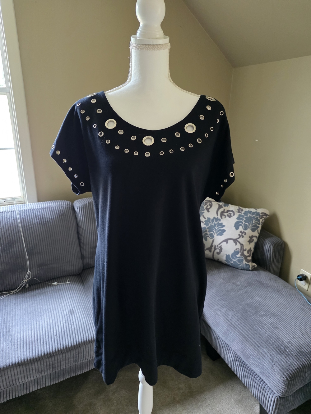Charlotte Russe Black Tunic with Silver Grommet Accents Womens L Large